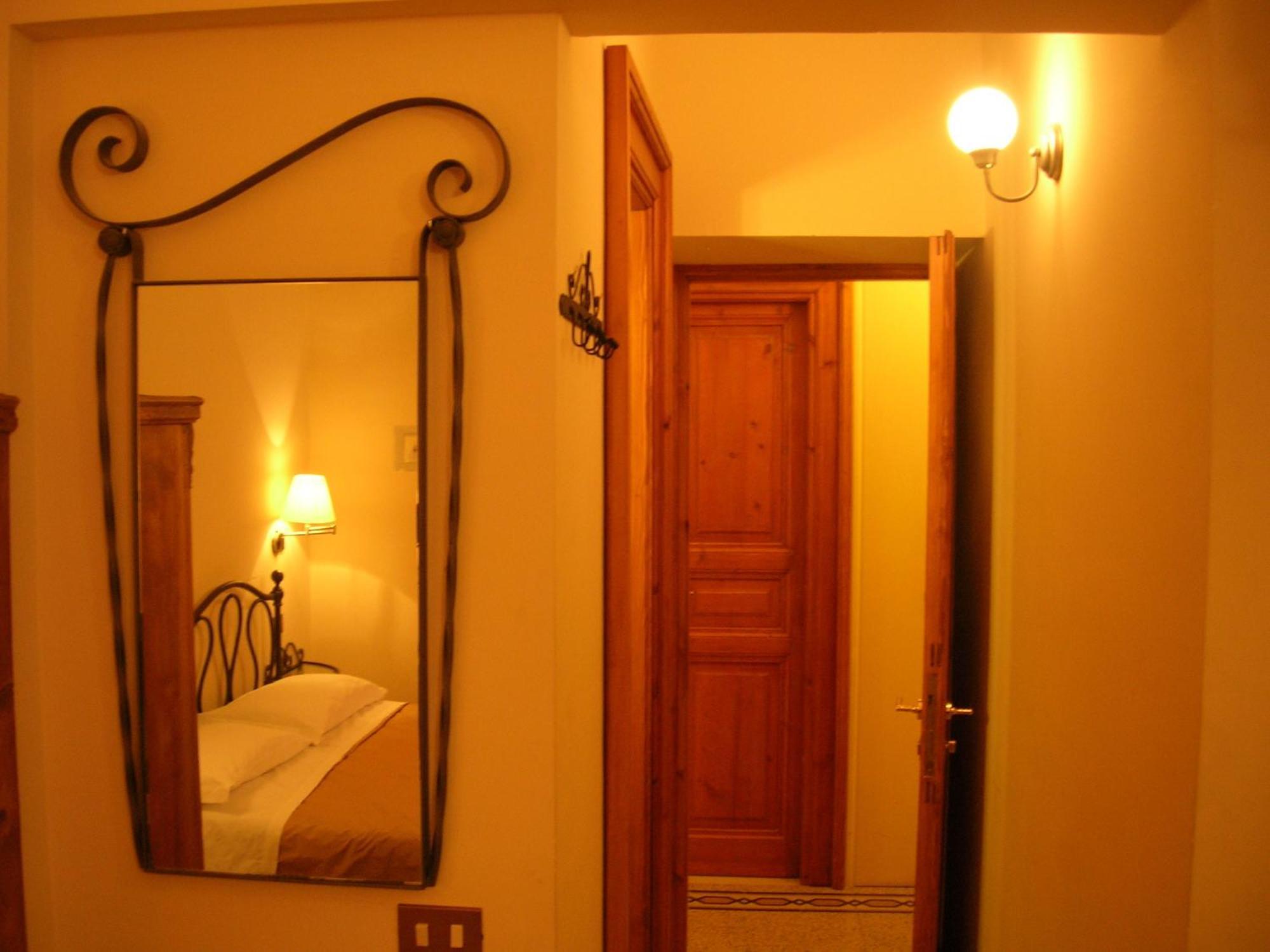 Maison De Marta Rome Bagian luar foto